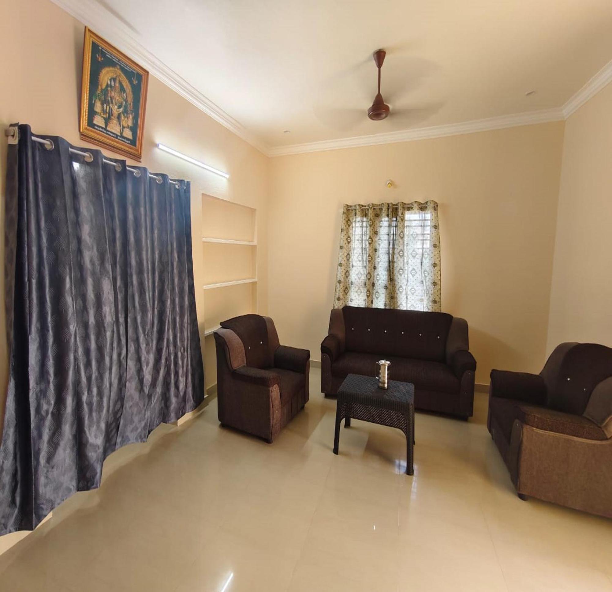 Arumugam Residency Ac Tiruchchendur Luaran gambar