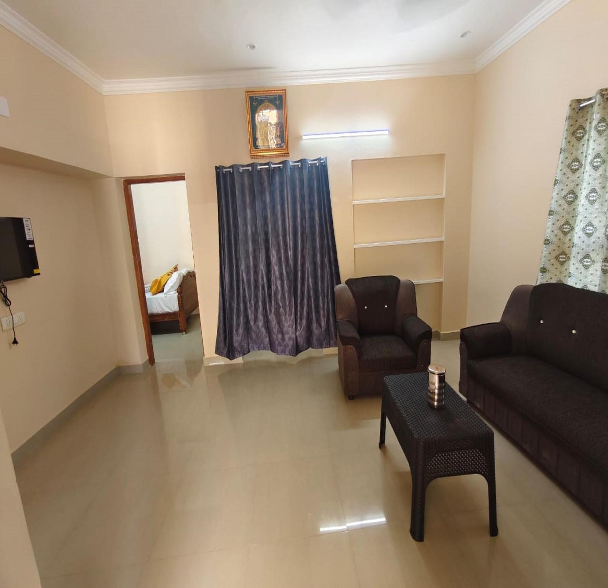 Arumugam Residency Ac Tiruchchendur Luaran gambar