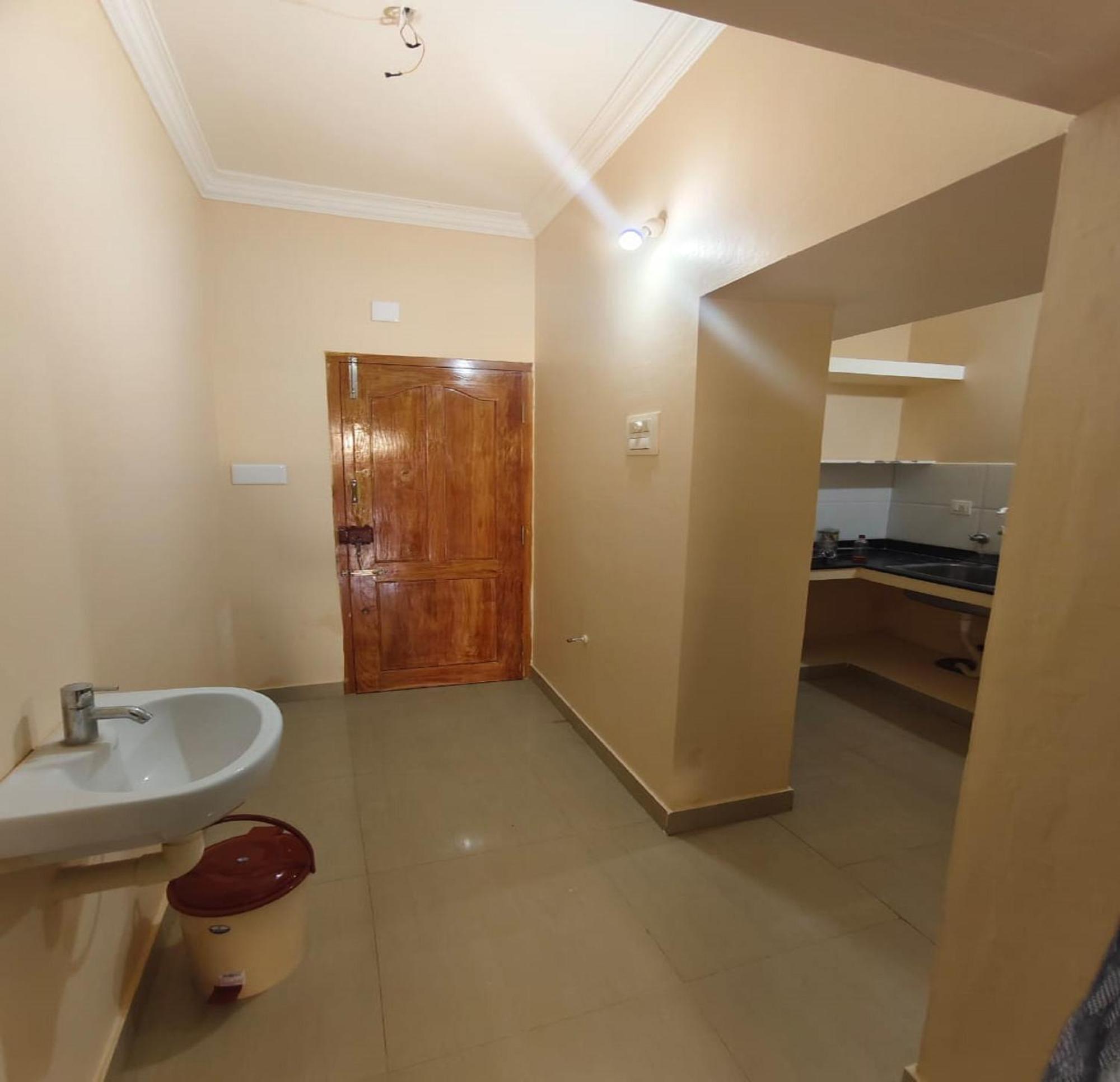 Arumugam Residency Ac Tiruchchendur Luaran gambar